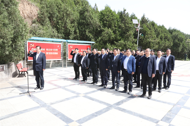 1686961404981988.jpg 1¡ª¡ª¡°Èýѧ¡±Áª¶¯ ÔÚÒ»Á¬Ç¿»¯ÀíÂÛÎä×°ÖÐíÆí³õÐÄ_¸±±¾.jpg