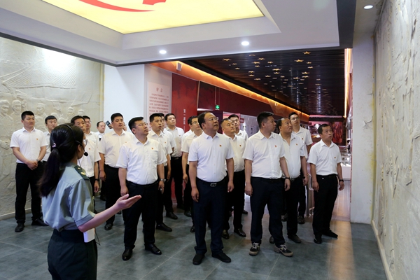 1688351050501159.jpg 图1.旅行长武县革命历史摆设室_副本.jpg