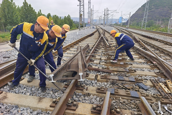 �滻�ֹ� (2)_����.jpg