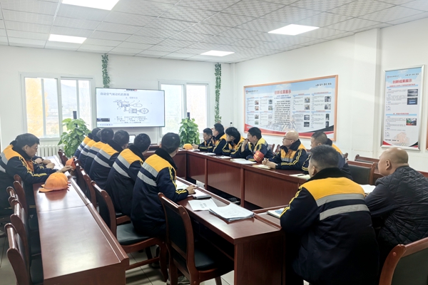 1763603356117017.jpg 班前会讲危害_副本.jpg